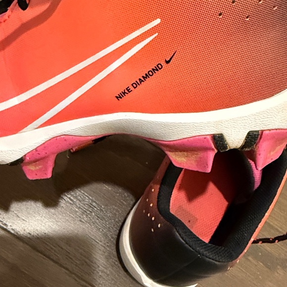 Nike Diamond Softball Cleats - Picture 12 of 15